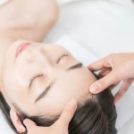 massothérapie de la tête ayurvédique sept medico esthétique massage 1